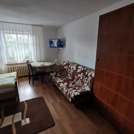 ファームステイ Goscinne Straznica ヤロスワビエツ