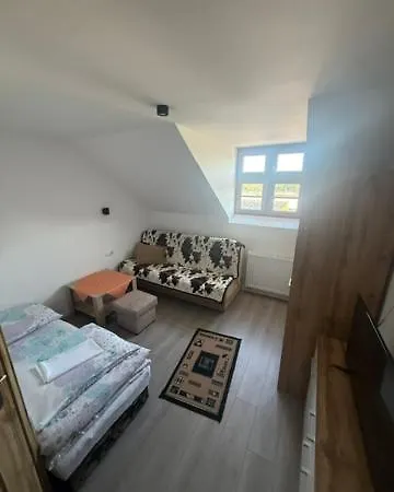 Goscinne Straznica Feriegård Jarosławiec